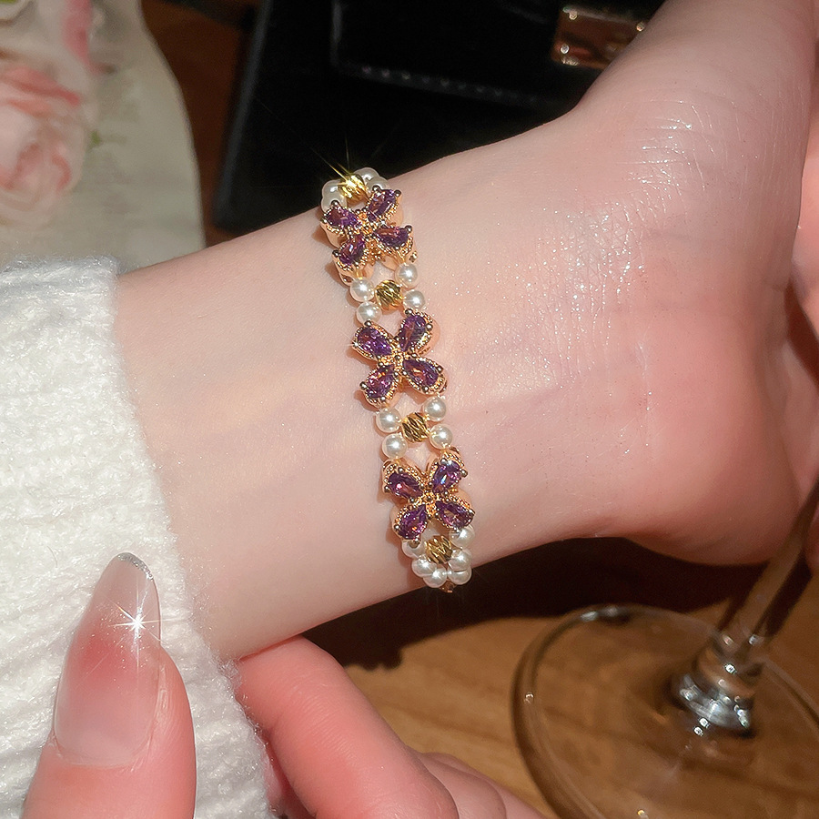 French Retro Zircon Square Flower Pearl Light Luxury High-end Palace Style Bracelet Personalized Fashion Jewelry - view 8