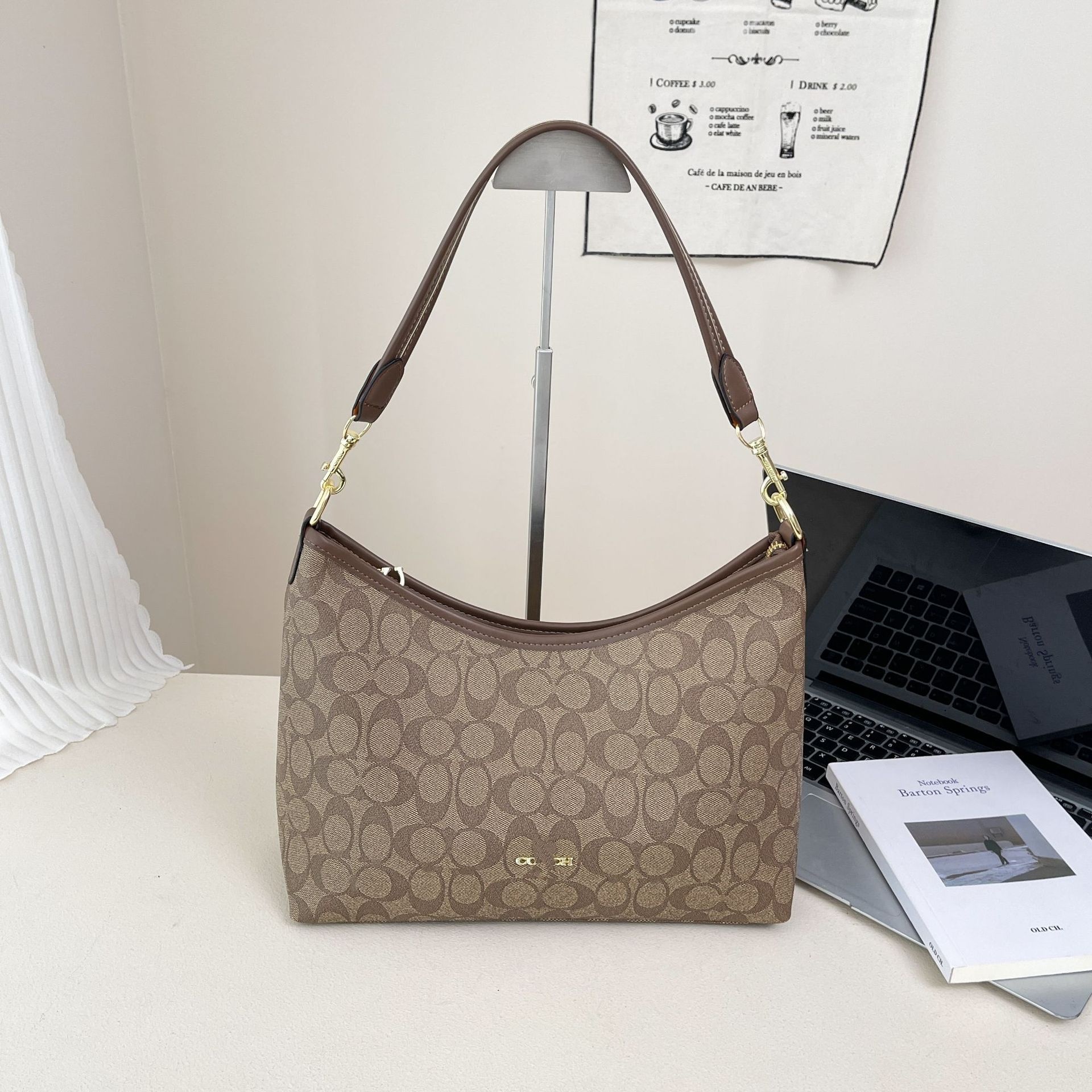 2025 Designer Handbag Shouder Chain Bag Cutch Fap Totes Bags Waet Check Veour Thread C Purse Doube Letters Soid Hasp Square Stripes Women bao cC