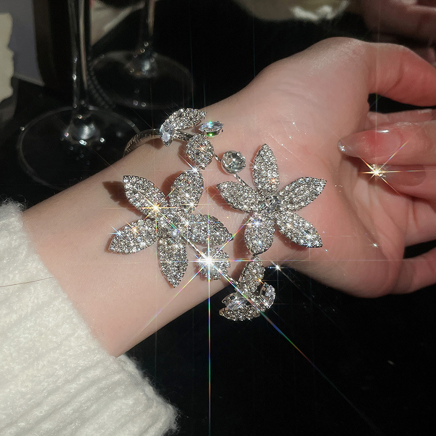 European and American Cross-Border Inlaid Diamond Flower Open Elegant Personality Niche Design Bracelet Light Luxury High-End Sense Jewelry - view 3
