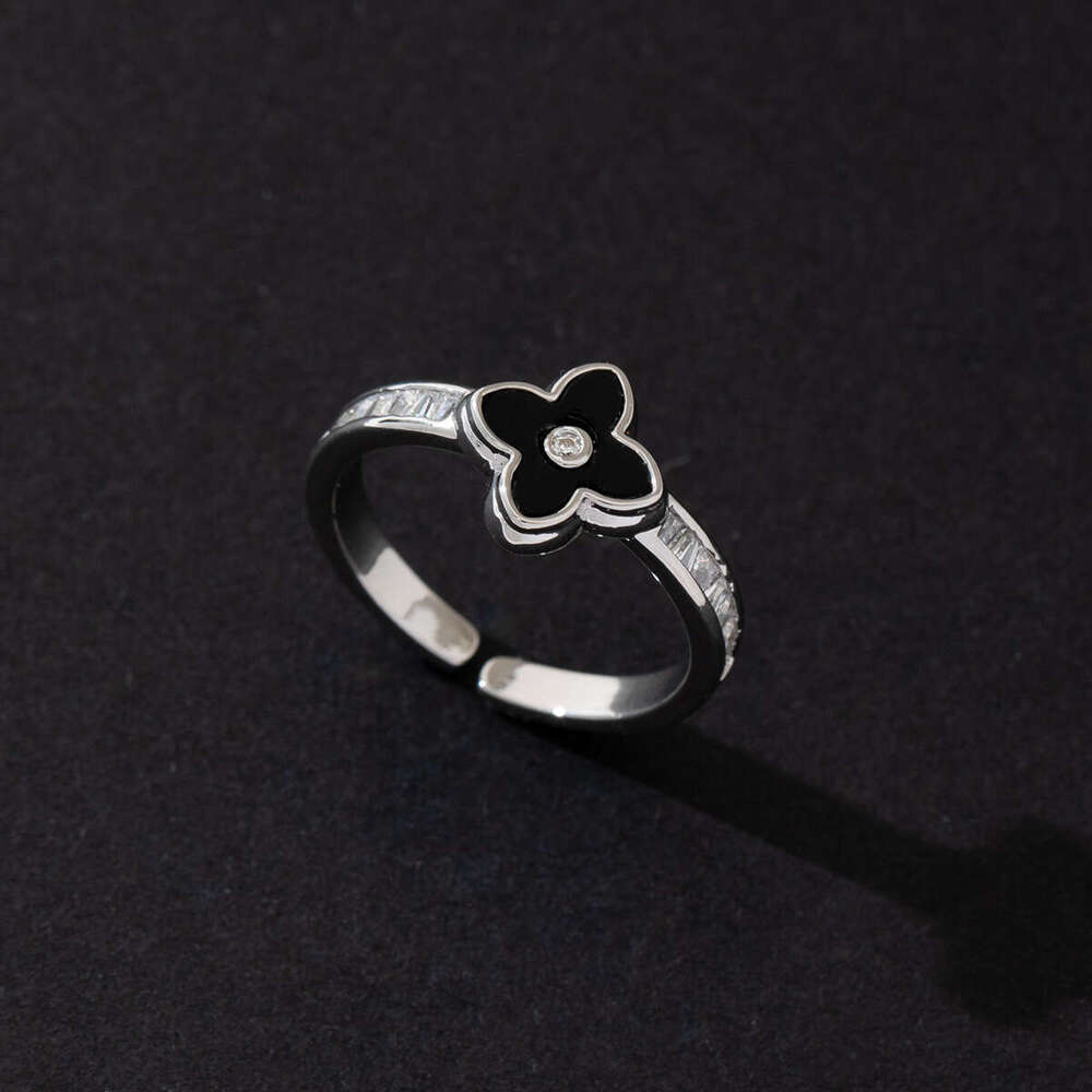 Mother-of-Pearl Ring Niche Four-Leaf Mori Style Unique Korean Version Simple and Cute Lucky Clover Ring Campus Daily - view 7