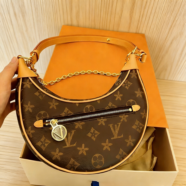 Top Luxury designer Loop bag Croissant bags shoulder hobo designer Purse M81098 Cosmetic half-moon baguette underarm Handbag crossbody Metal Chain Collection