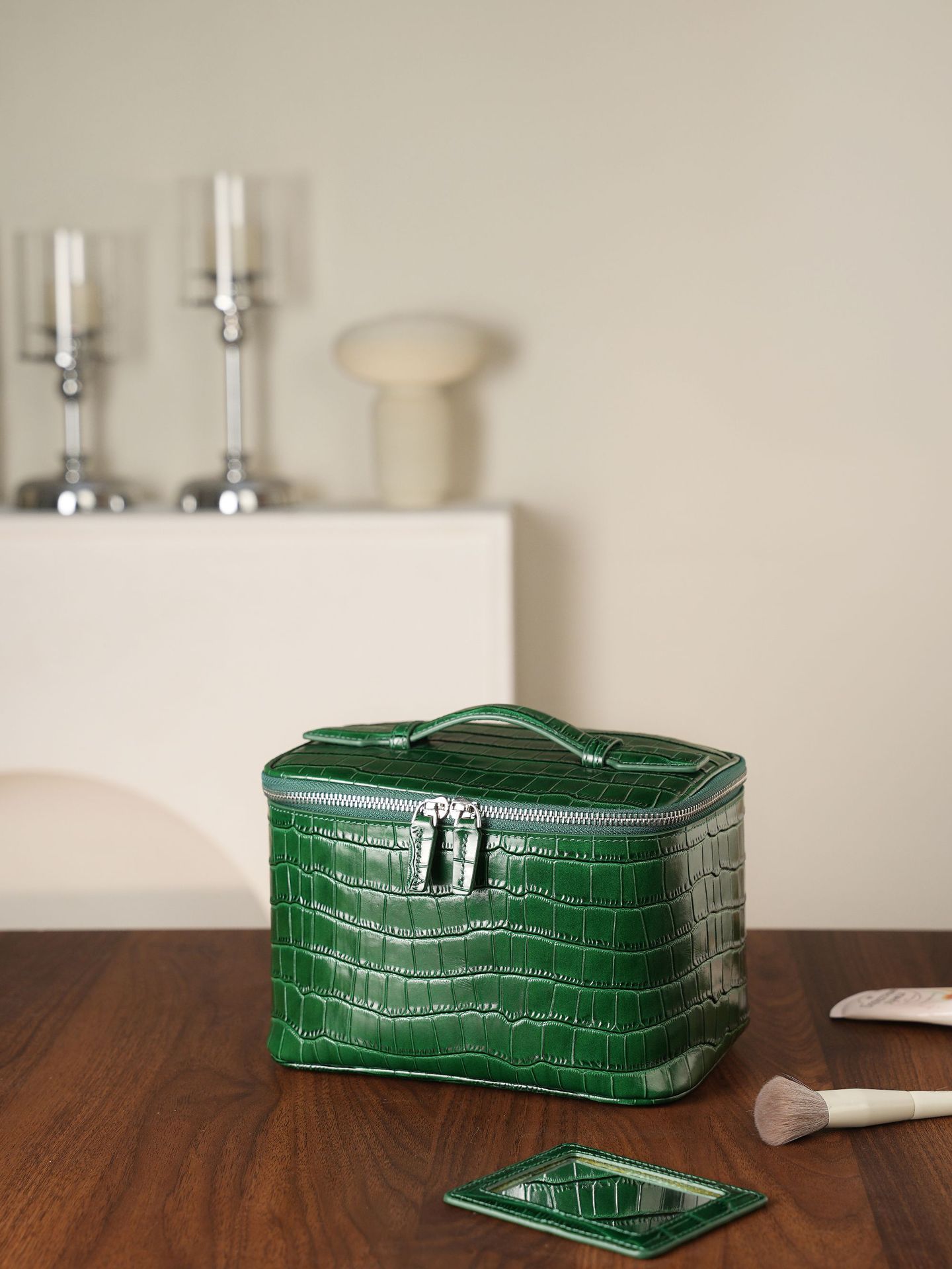 Free Shipping 2026 Luxury Croc-Print Leather Cosmetic Bag, Spacious Travel Toiletry Organizer for Women, High-End Makeup & Bathroom Storage