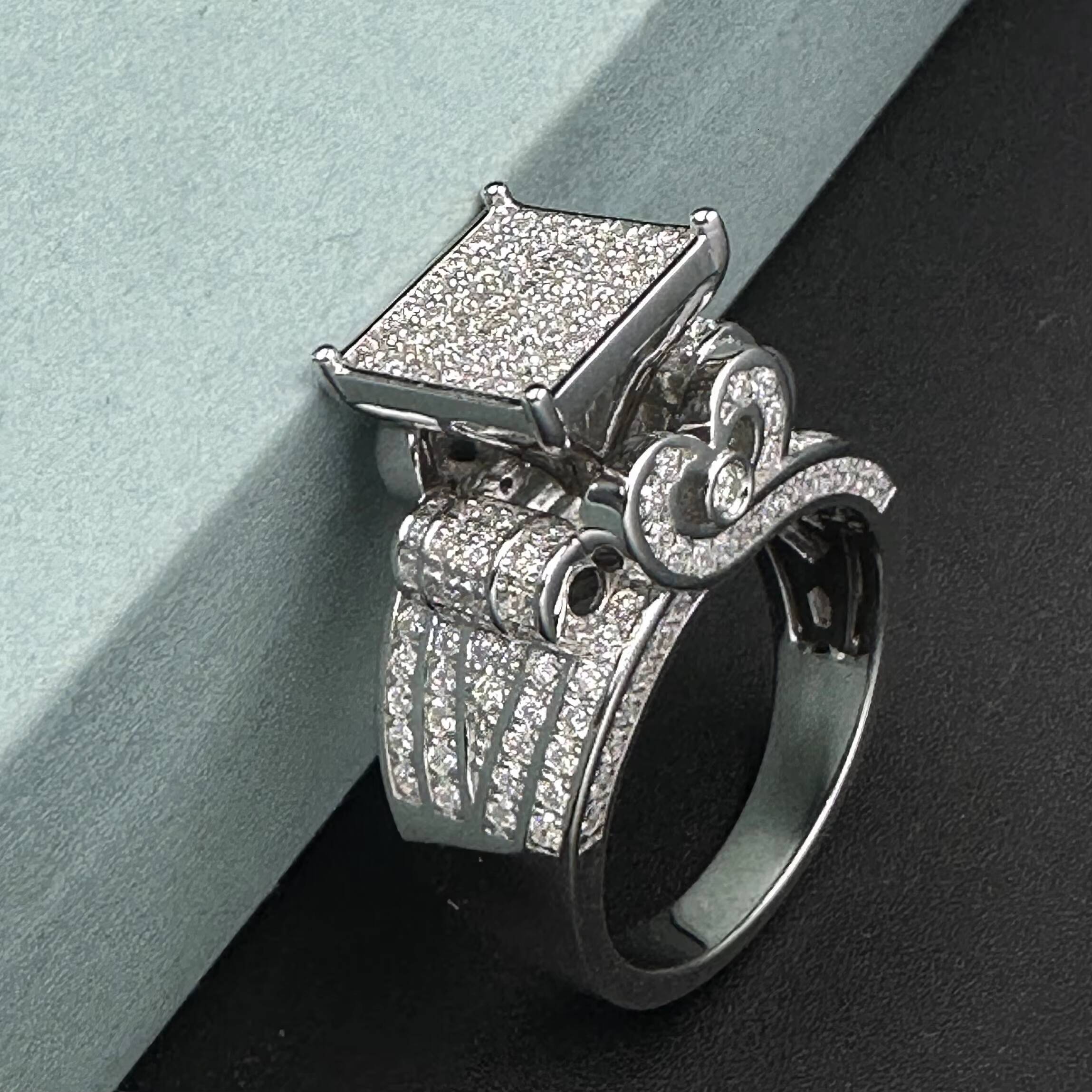 Wholesale Hot New Engagement Ring 925 Silver for Women White Gold High Quality Moissanite Iced Out Cluster Ring Hip Hop Jewelry