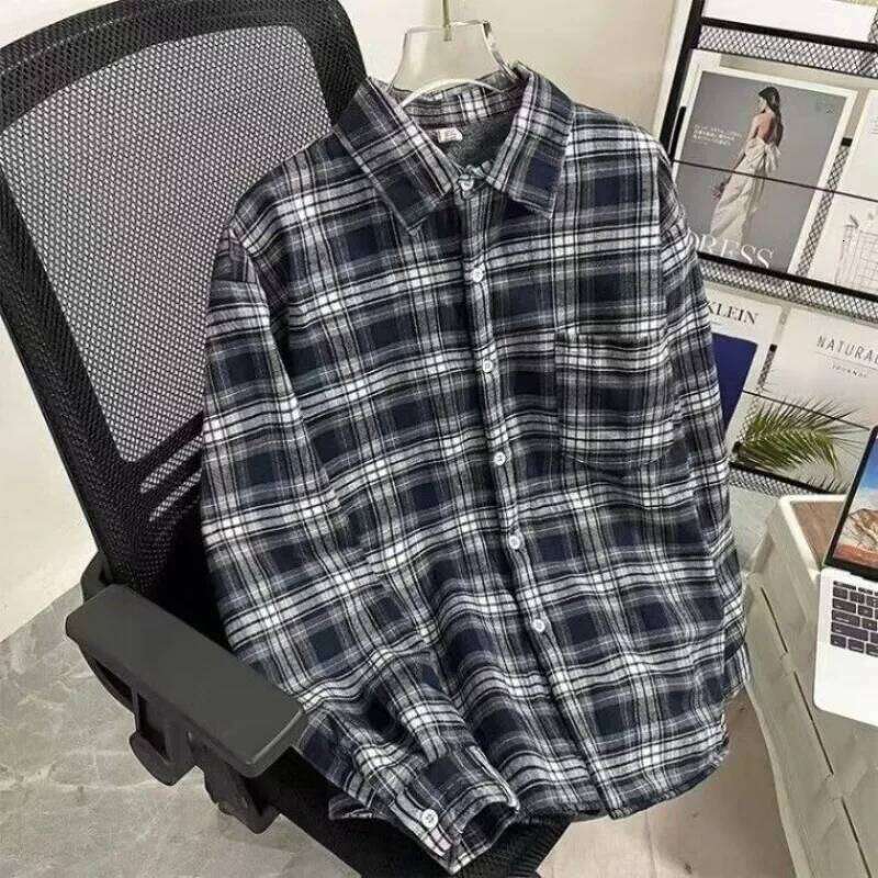 Men's Fleece Shirt Winter Thickened Long Sleeve Warm Shirts Black White Plaid Casual Button with Pocket All Matching Tops Coats 26L0113