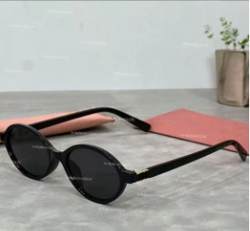 Designer Sunglasses Men and Women Sunglasses Luxury Glasses Oval men Glasses Frame Frameless Retro style Travel outdoor shade 24 25