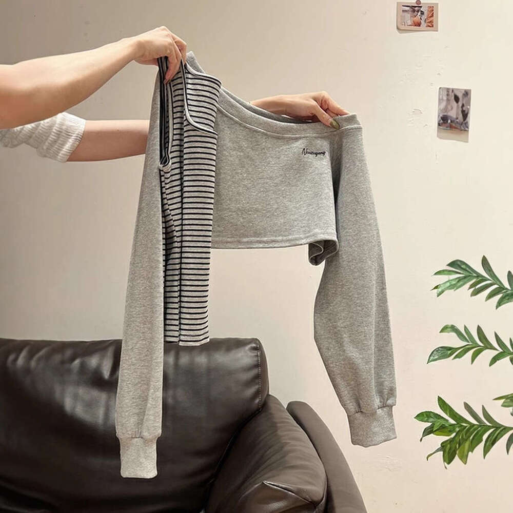 Floral Gray Asymmetrical Long Sleeve Striped Sweatshirt for Women 2025 Autumn Winter Design Sense Matching Vest Two-Piece Set Top - view 4