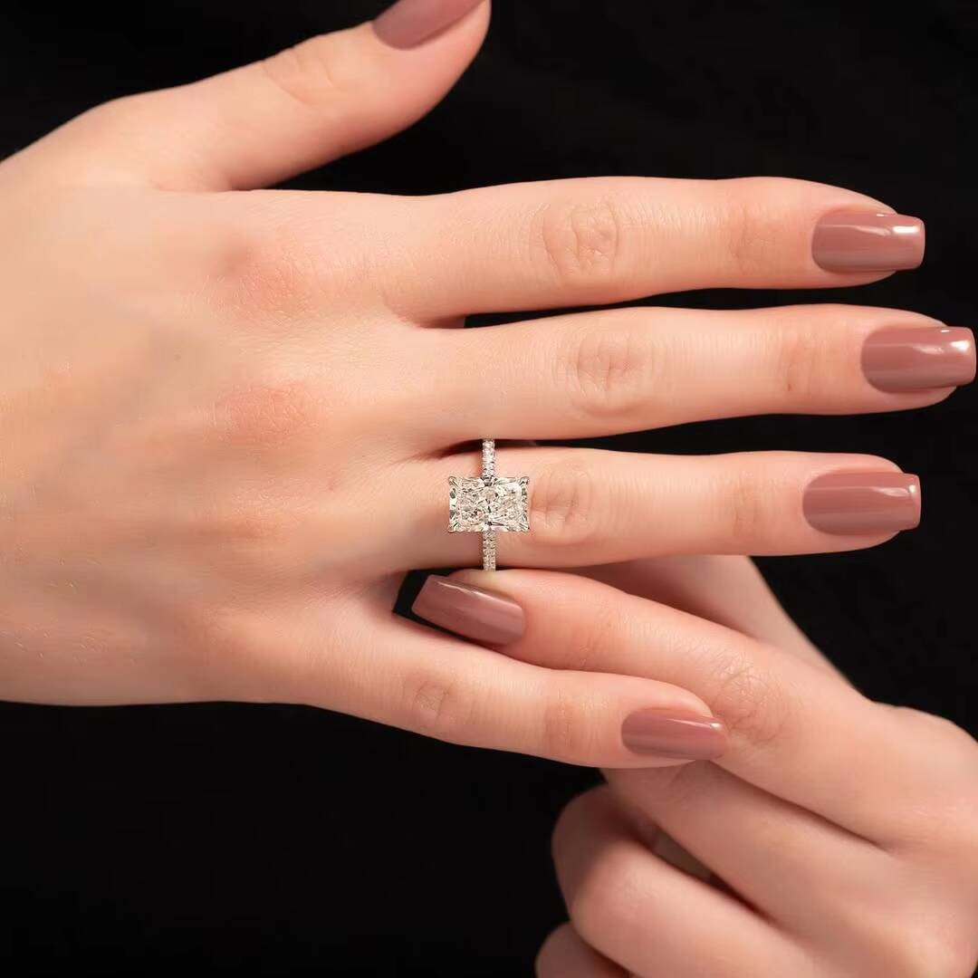 IGI Certificate Radiant Cut 10K 14K 18K Yellow Gold Diamond Excellent HPHT CVD Radiant Cut Lab Grown Diamonds Ring Band