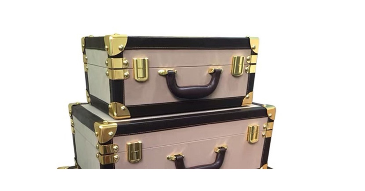 garden decor home France's Top Luxury case Men and Women Suitcases Storage Box Travel Three Handmade Original stripe strong trunk boxes handle br