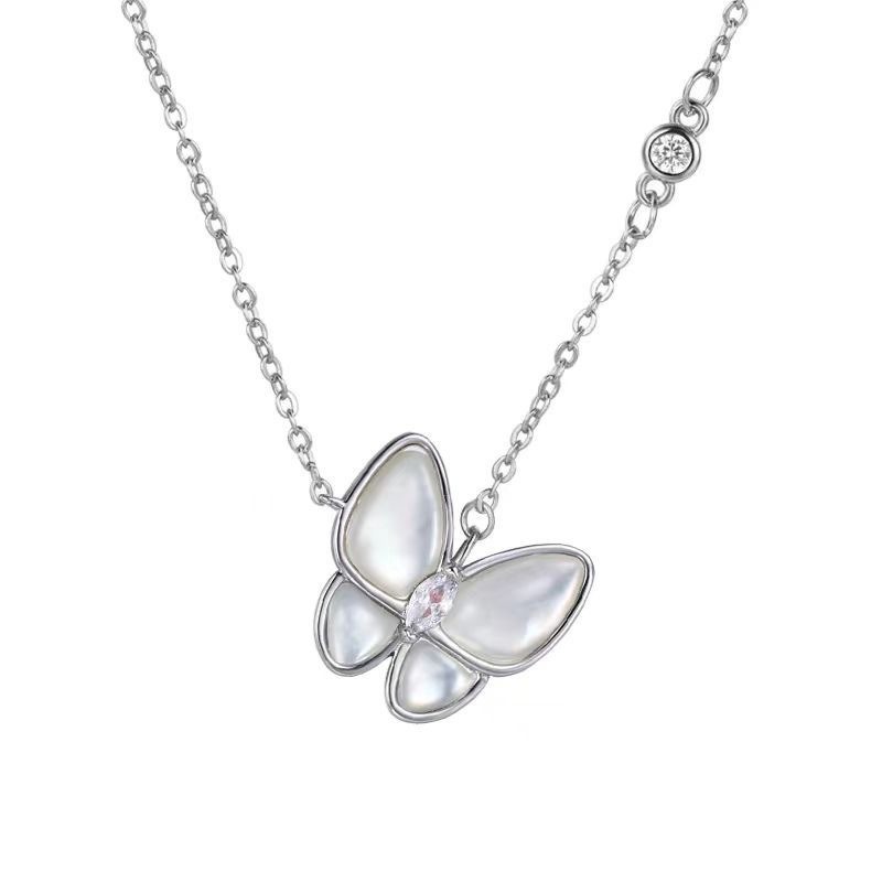 Women's White Mother of Pearl Butterfly Necklace Luxury Trendy Cubic Zirconia Collarbone Chain Elegant Daily Wear Gift for Girlfriend