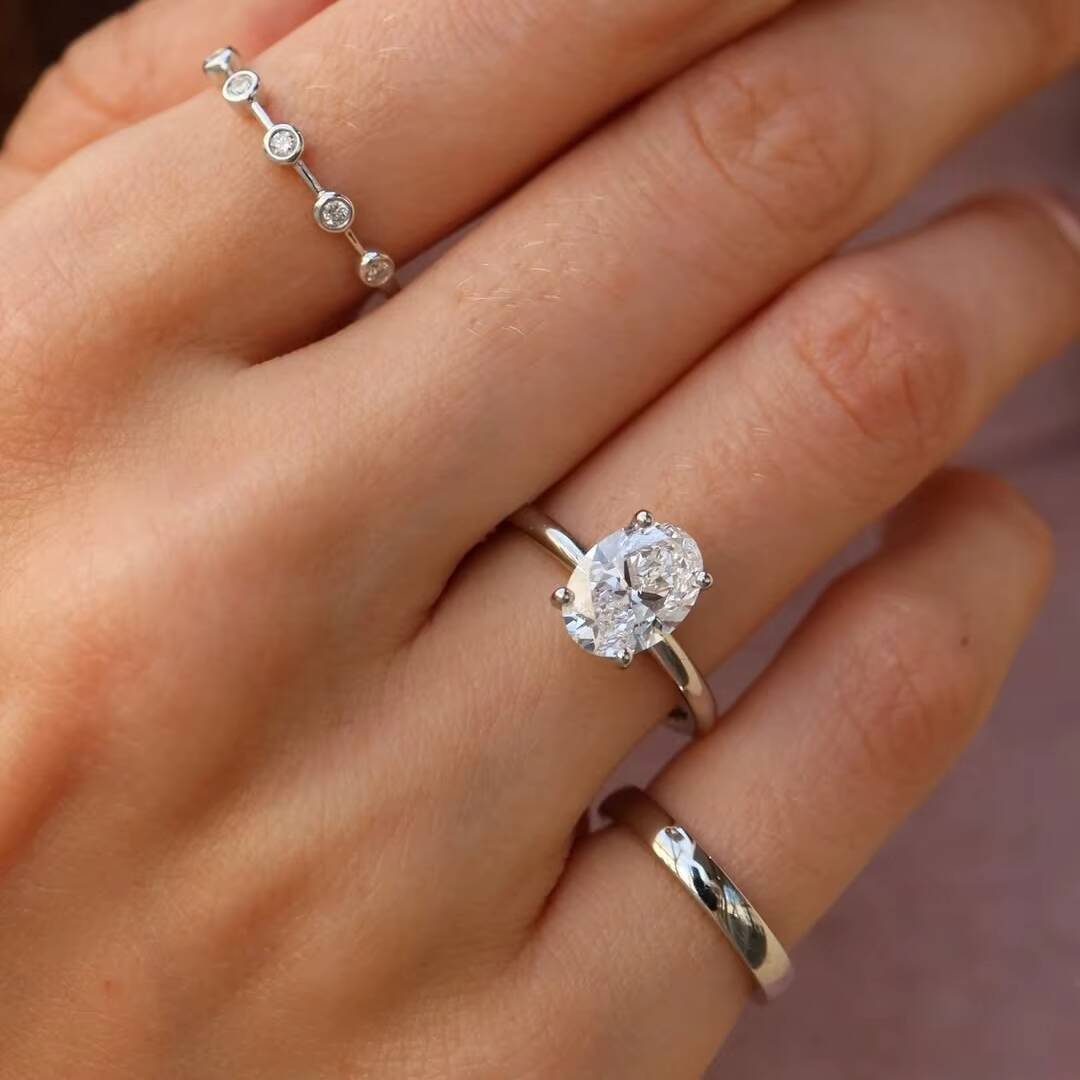 Factory Price 2ct Crushed Iced Cut Oval Moissanite Solitaire Engagement Wedding Ring 14K 18K White Gold VVS1 Gemstone Rings