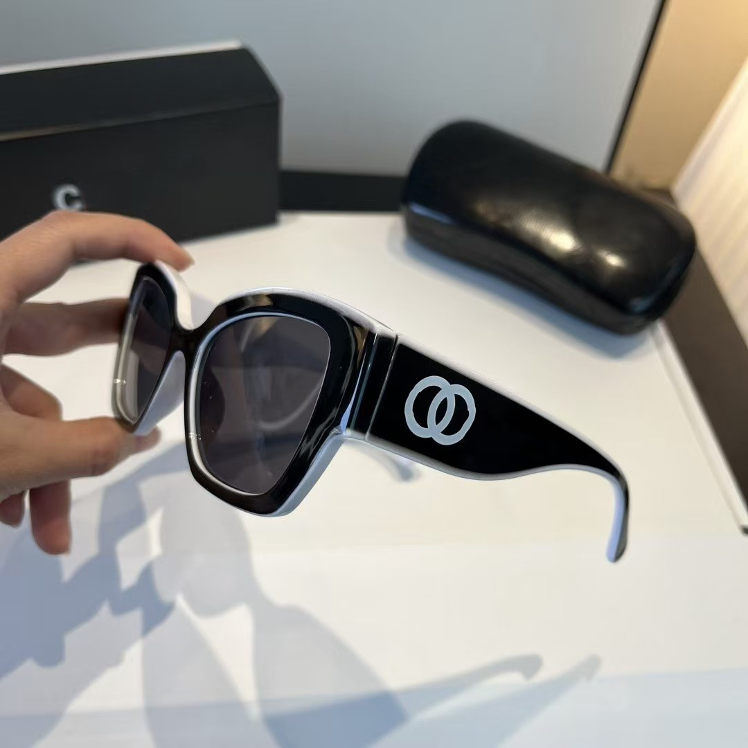 designer sunglasses luxury Sunglasses for Women and men Glasses Mirror Pilot For specialty cool crowd Driving Radiation Protection Weapon Travel Female nice