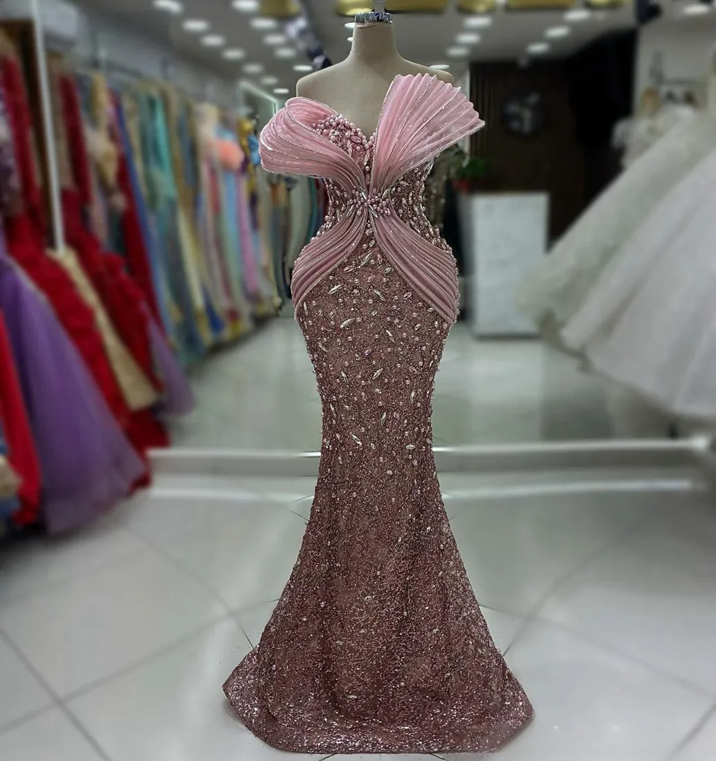 Elegant Dusty Rose Prom Dresses for Black Women Illusion Beaded Lace Pearls Rhinestones Decorated Birthday Party Dress Second Reception Evening Gown s