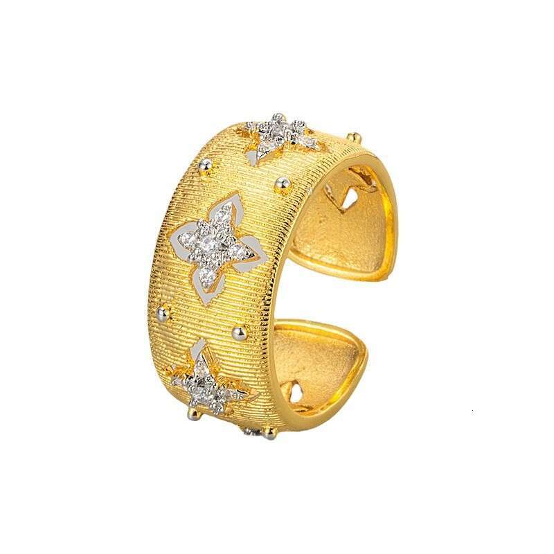 Ring Four-leaf Clover Two-tone Zircon Ring Italian Handcrafted Brushed Court Style Light Luxury Ring for Women Daily Office Wear