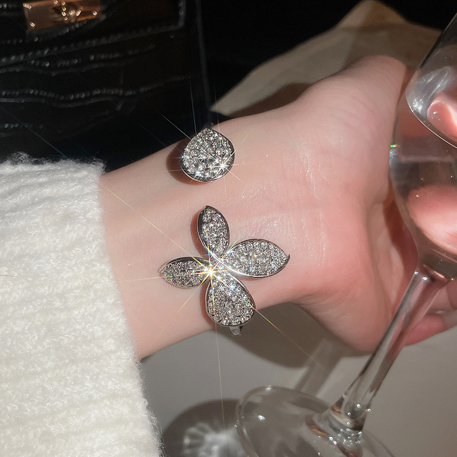 European and American Cross-Border Inlaid Diamond Flower Open Elegant Personality Niche Design Bracelet Light Luxury High-End Sense Jewelry - view 5