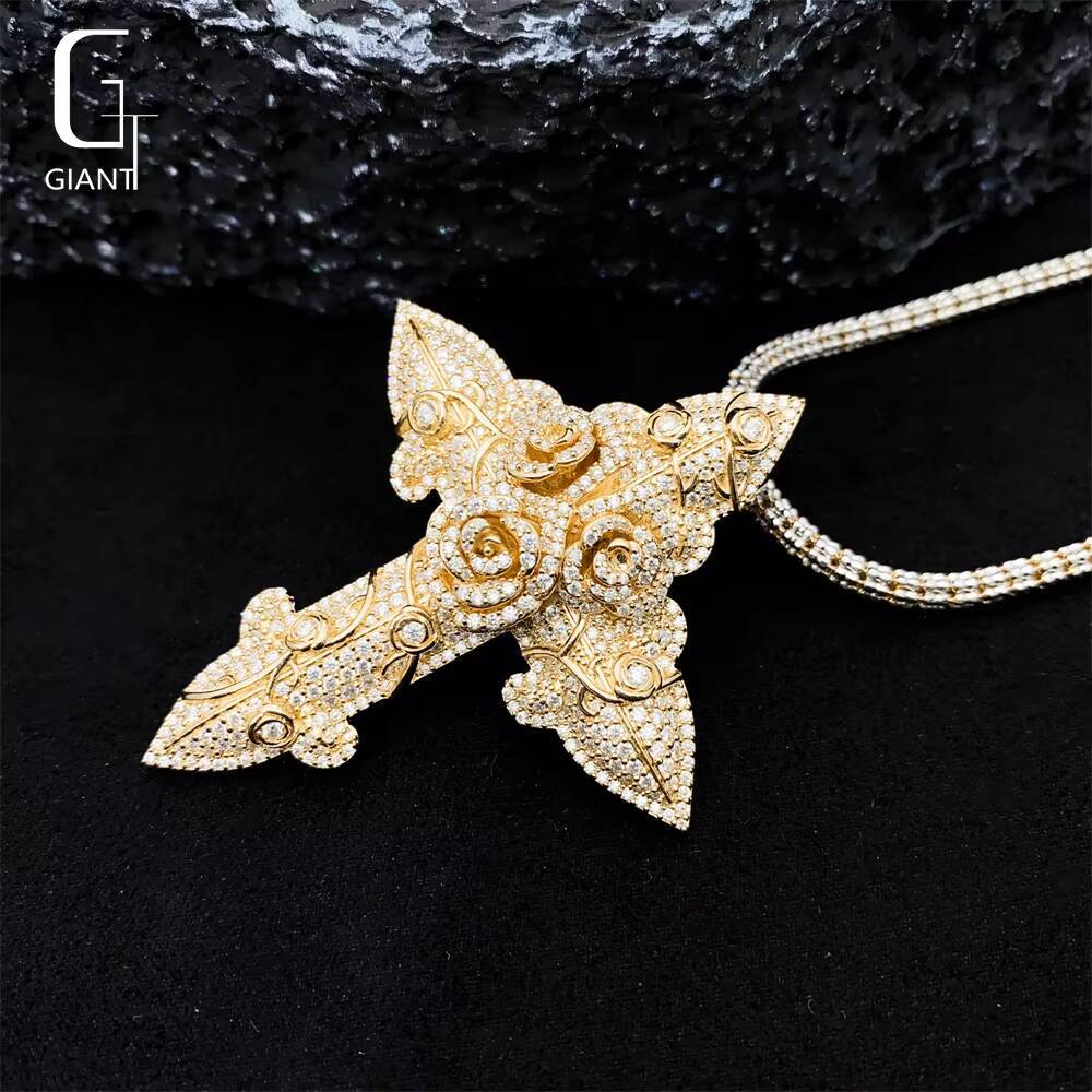 Hip Hop 925 Silver Moissanite Cross Pendant Rock Iced Out Pendant Jewelry Moissanite Pendant