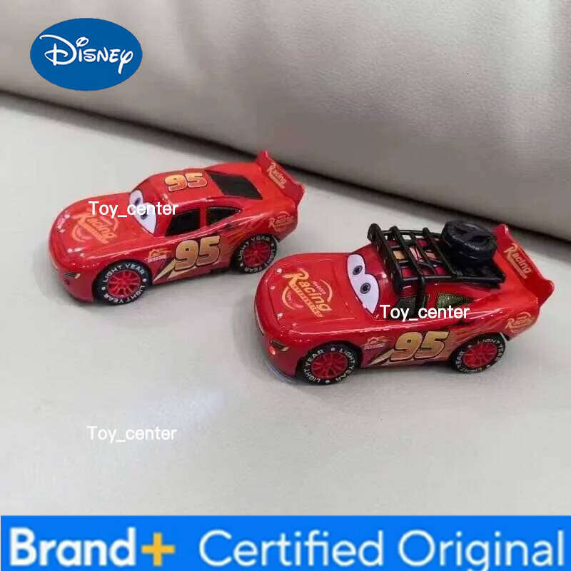Disney Hot Selling Cars Lightning McQueen Cartoon Luminous Car Alloy Fashionable Fun Toys Children's Christmas Gifts H260113