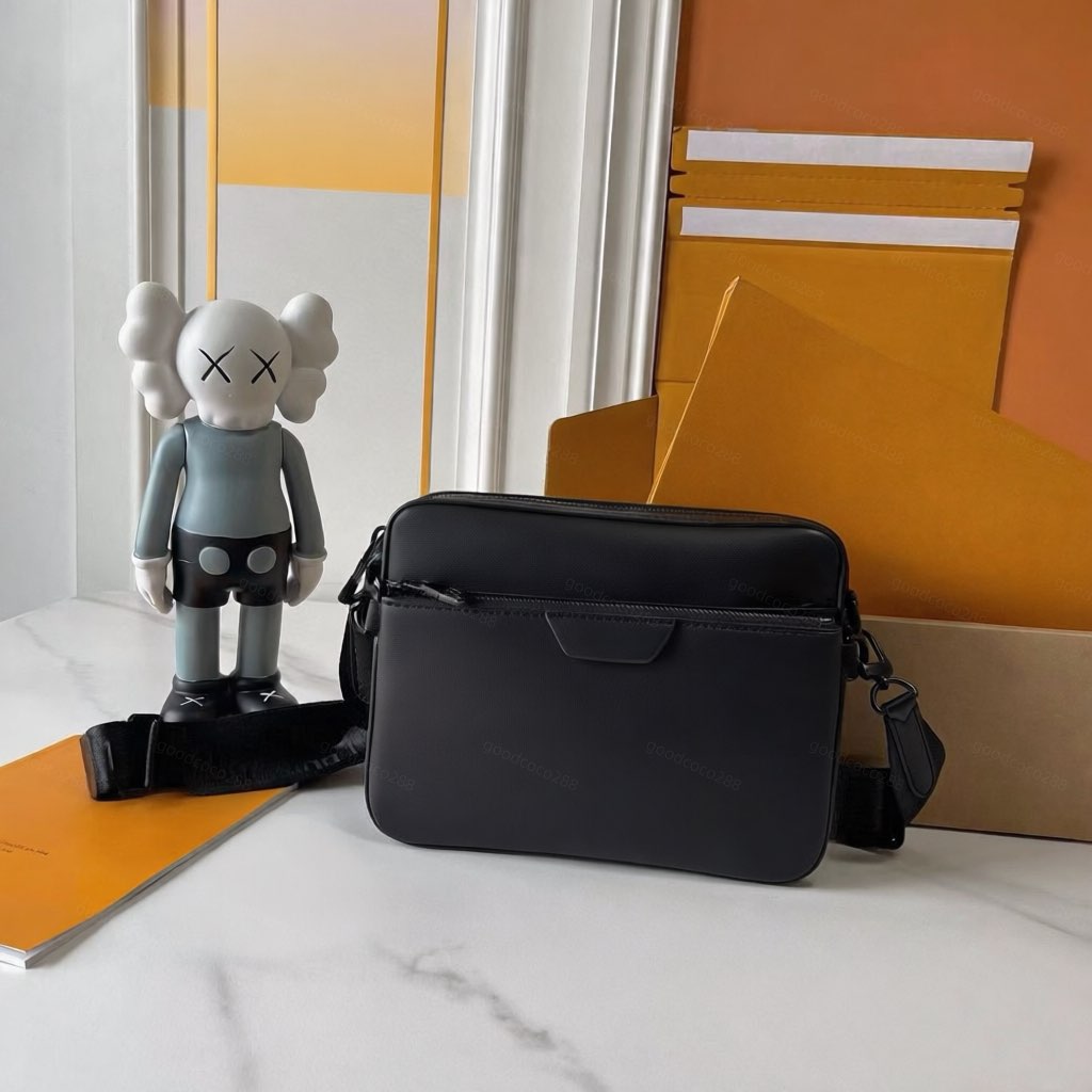 luxury designers bag men crossbody bag messenger bags wallet man totes bag reverse canvas set leather shoulder camera bag with purse clutch handbags backpack 694430