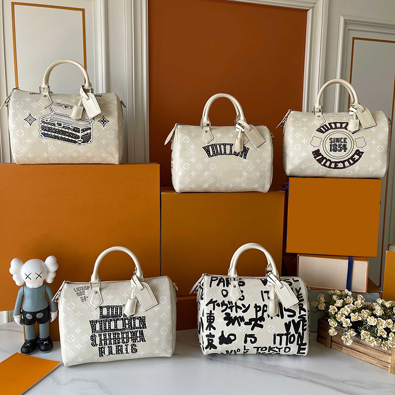 Luxury Bag Pillow Bag 30CM tote bag made of high quality leather paired with removable chain New winter 2025 collection shoulder bag luxury handbag bags 10A