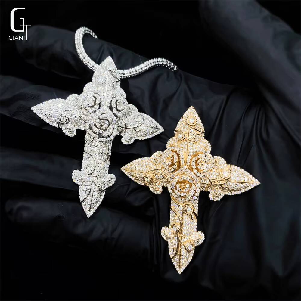 Hip Hop 925 Silver Moissanite Cross Pendant Rock Iced Out Pendant Jewelry Moissanite Pendant