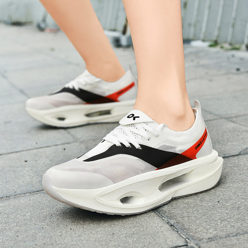 ONKE Carbon Plate Running Shoes for Men and Women Marathon Sneakers Anti slip Wear resistant Rebound Sports Shoes