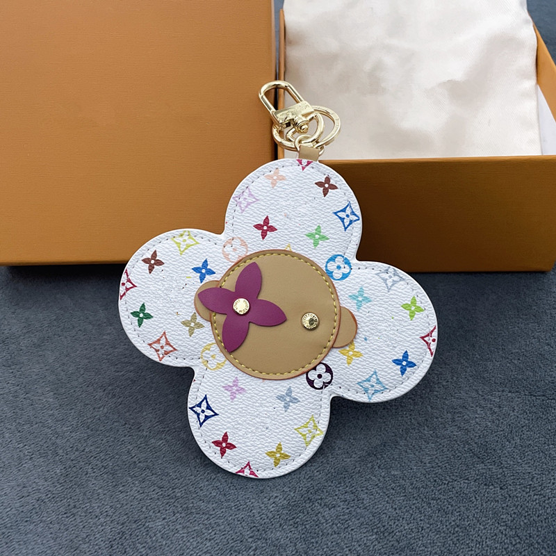 Womens Designer Keychain Y2k Designer Bag Charm Luxury Gold Keychain High Quality Car Keychains Daily Bag Charms Alloy Key Chain