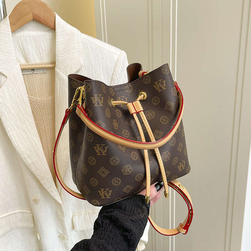 Fashion Crossbody Bags Bucket Bag for Women 2026 New Vintage Print Versatile Womens Shoulder Crossbody Bag for Ladies