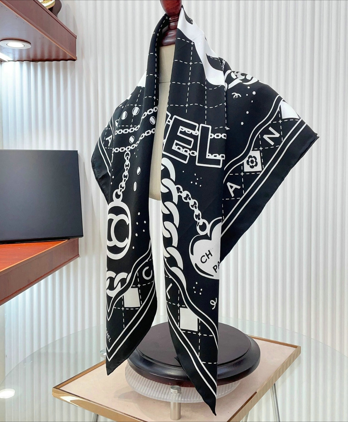 Designer Scarves Brand Silk Scarf 90cm Twill Scarves Large Square Sunscreen Shawl Headscarf for Women Hijab Luxury Bufanda Foulard