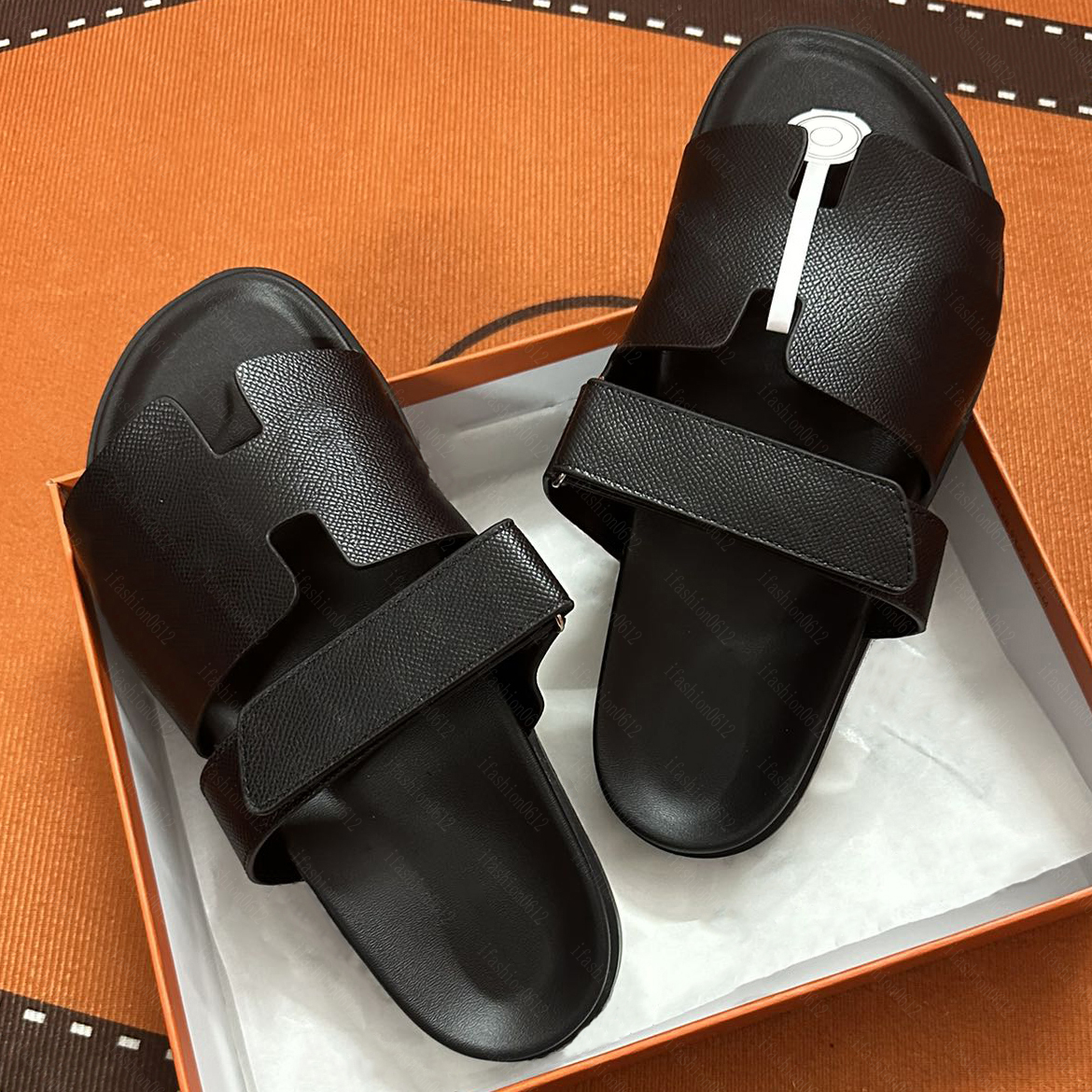 Classic Sandals Designer Leather Women Man Slides Sandal Summer Flat Shoes Fashion Beach Casual Slippers Letter Outdoor Indoor