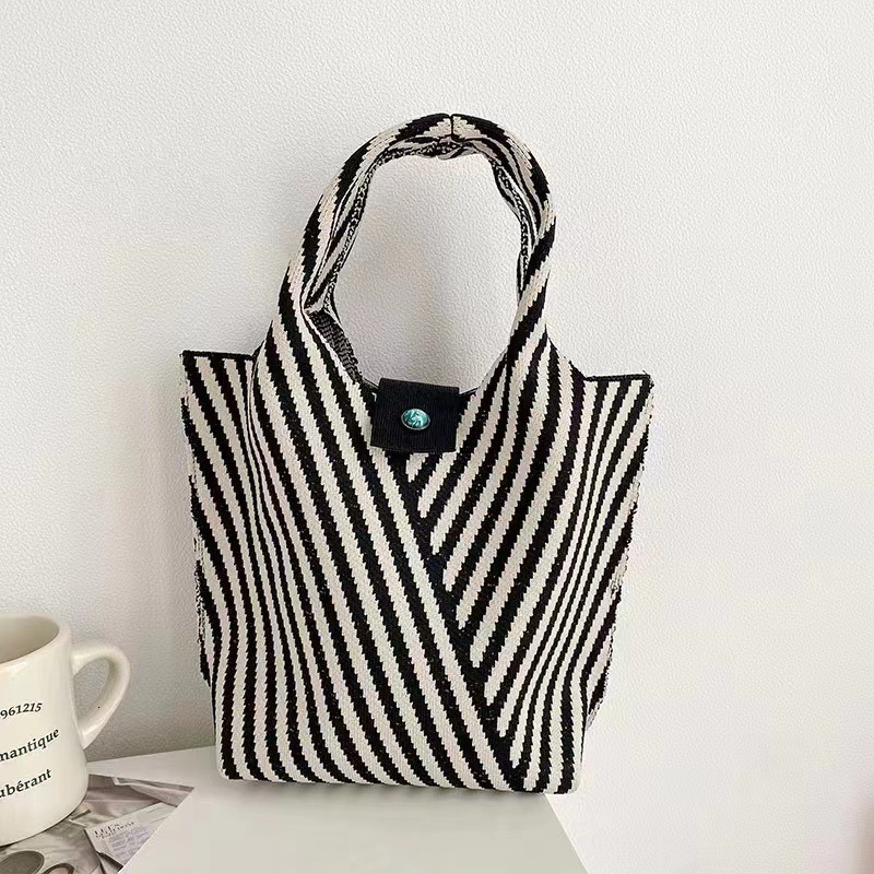 Handmade Knit Handbag Women Mini Shoulder Bag Female Casual Color Wide Stripe Plaid Tote Bag Student Cell Phone Package 240807