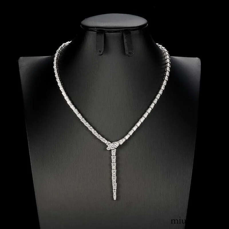 Top Designer Women Snake Shaped Full Diamond Womens Necklace Chain High-end Dance Party Luxury Jewelry Accessories Festival Gift