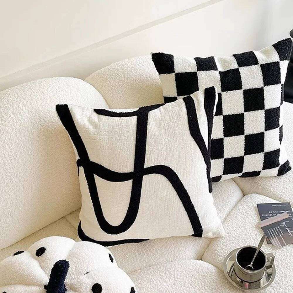 Decorative Throw Pillow Case Plush Square Cushion Cover Soft Living Room Couch Decor, Bedding Accent for Bedroom Couch Modern Home Ornament Pillow Cas