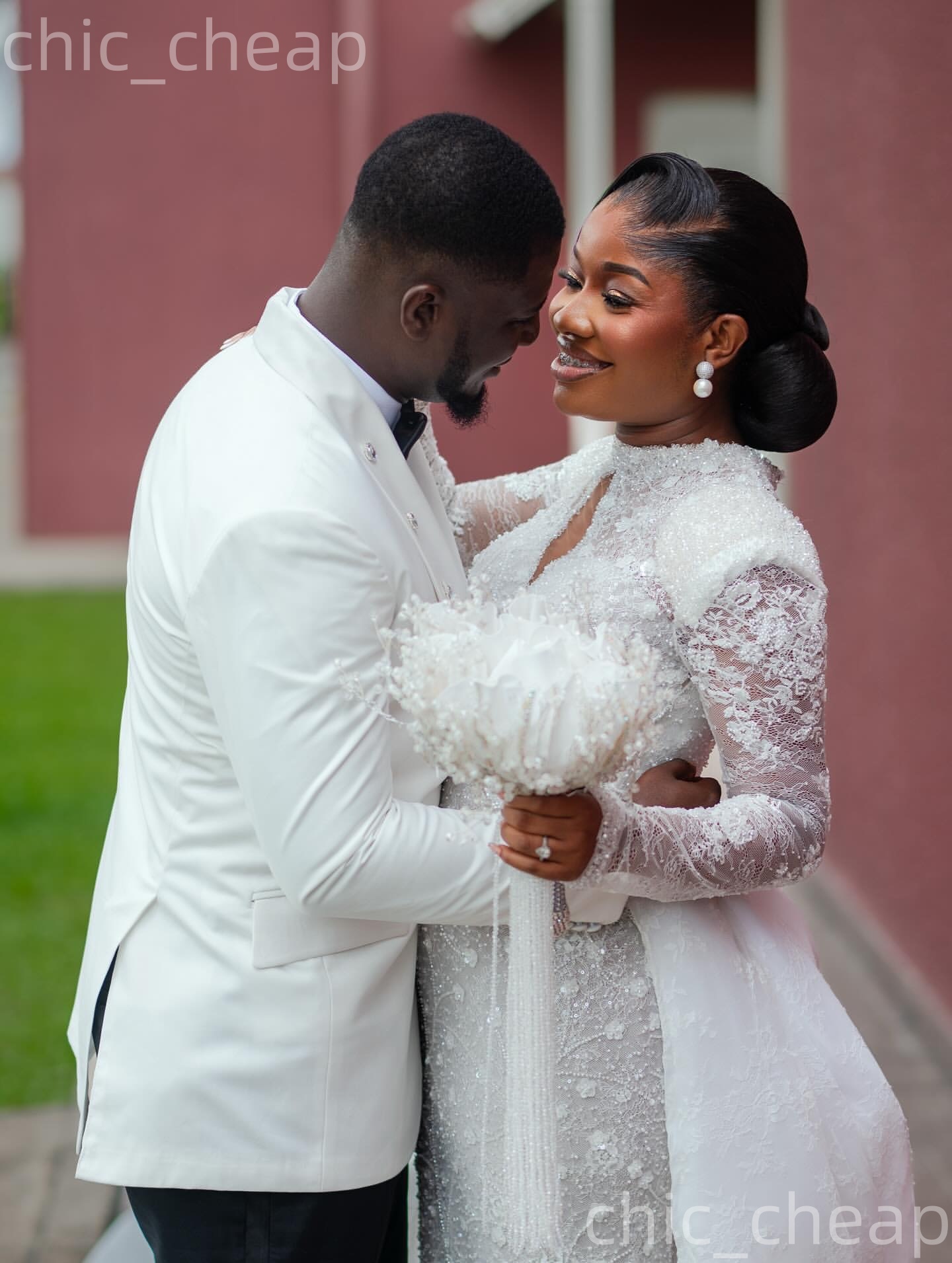 African Aso Ebi 2026 Ivory Mermaid Wedding Dress Floral Lace Beaded Full Sleeves Detachable Train Vintage Bridal Gowns Dresses ZJ222