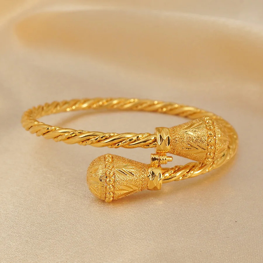 Fashion Dubai Gold Bracelet 21k Gold Plated Saudi Muslim Cuff Bangles Nigeria Women Wedding Event Party Jewelry 260107 - view 6