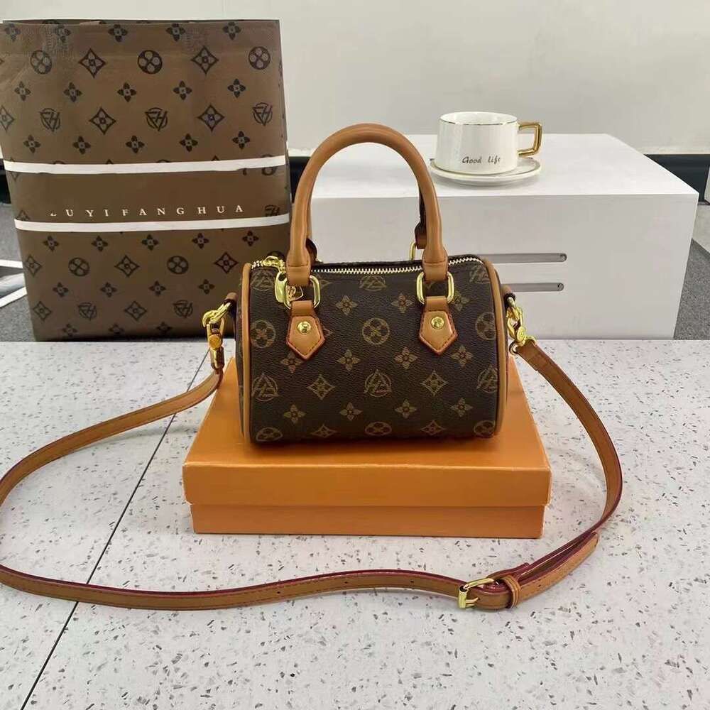 DHessentials Trendy Pillow Boston Bag - Mini Crossbody Shoulder Bag for Cluth Women, Fashionable Purse Contrast Stitching (3 Women Tote