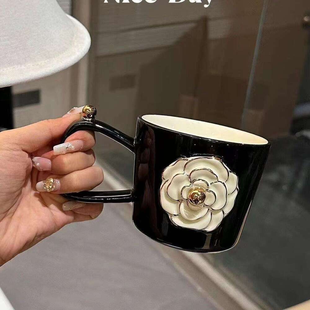 Ceramic Mugs Light Luxury Gold-Embossed Red Black Camellia Relief Drinking Utensils Coffee Cup for Home Kitchen Dining Table Decor