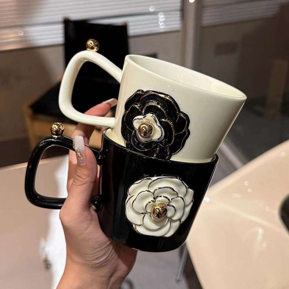 Ceramic Mugs Light Luxury Gold-Embossed Red Black Camellia Relief Drinking Utensils Coffee Cup for Home Kitchen Dining Table Decor