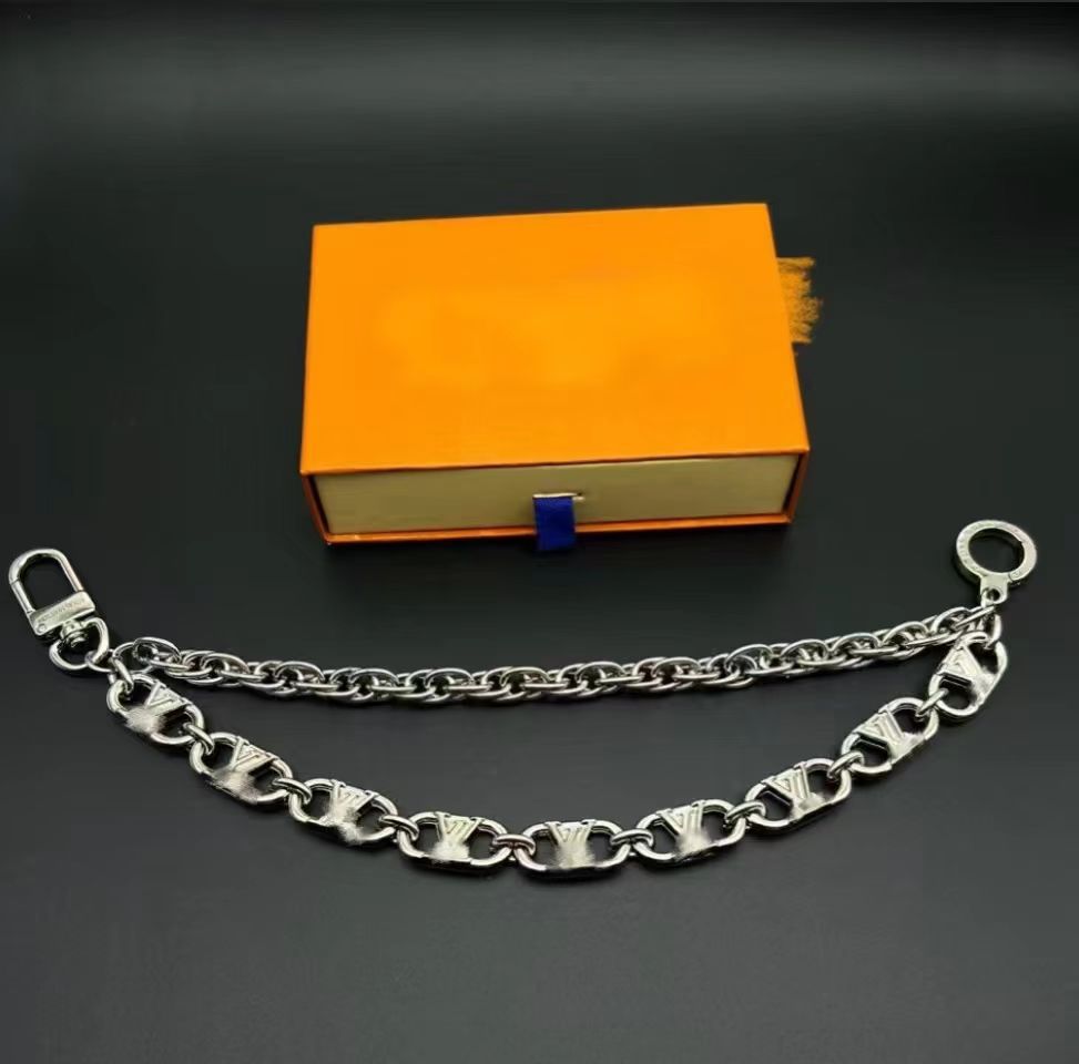 Luxury Keychain Designer Belt Waist Chain Belt Bag Charm Women Dress Plated Gold Silver Metal Chains Ceinture Luxe Waistband Decoration Men Belt Pendant Stylish