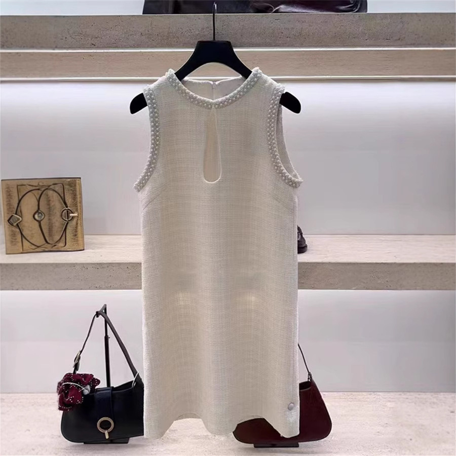 Fashionable Urban Sexy Luxury Early Spring French Small Fragrance Urban Temperament Pearl Decoration Collar Coarse Floral Sleeveless Women's Dres