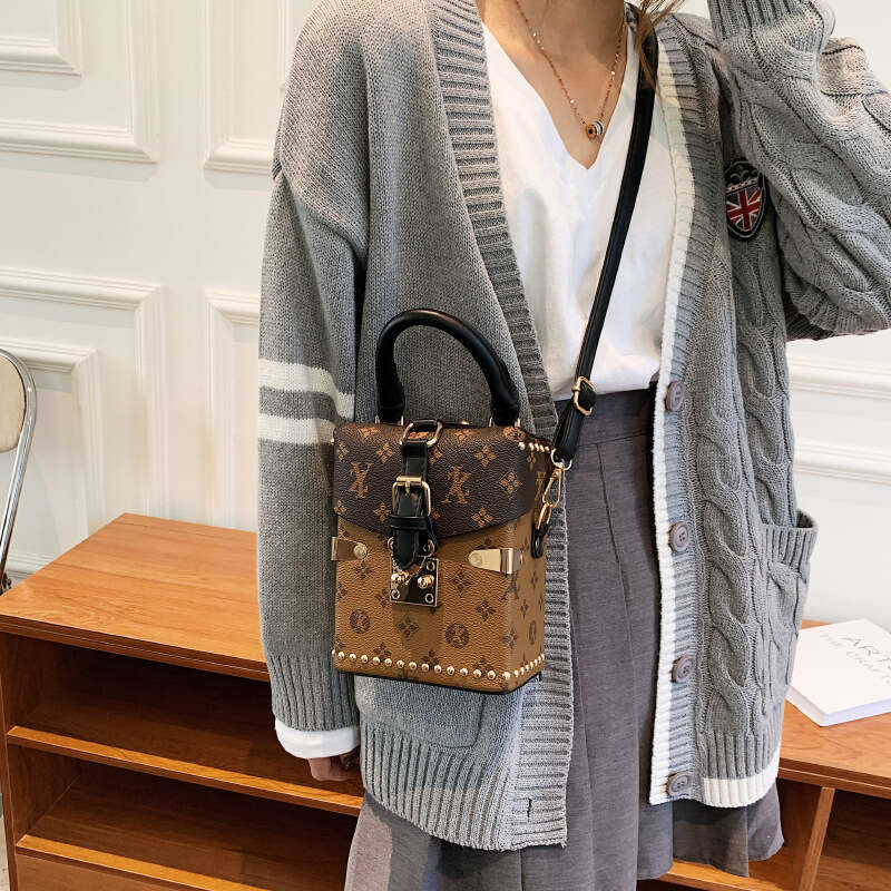 Hard Shell Women's Handbag 2026 New Printed Crossbody Small Square Box Backpack Party Casual Cute Bag