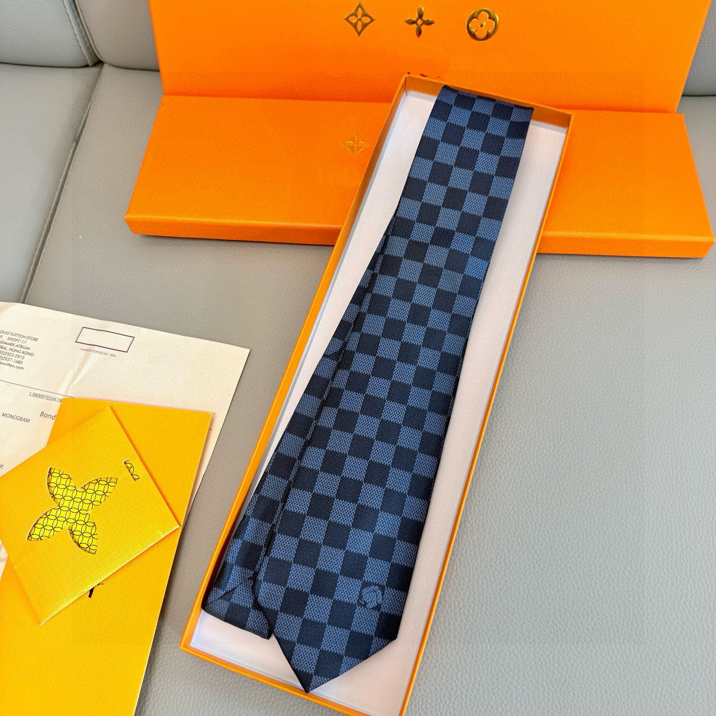 Handmade Trendy Silken Neckwear: Versatile High-End Male Accessory by Prestigious Brands Limited-time promotion of luxury brand ties