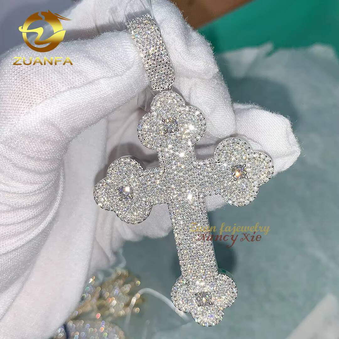 Wholesale Price Hip Hop Luxury Gold Rose Gold Silver Vvs baguette Moissanite Diamond Iced Out Cross Pendant Necklace