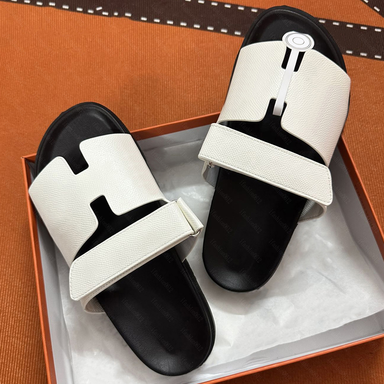 Classic Sandals Designer Leather Women Man Slides Sandal Summer Flat Shoes Fashion Beach Casual Slippers Letter Outdoor Indoor
