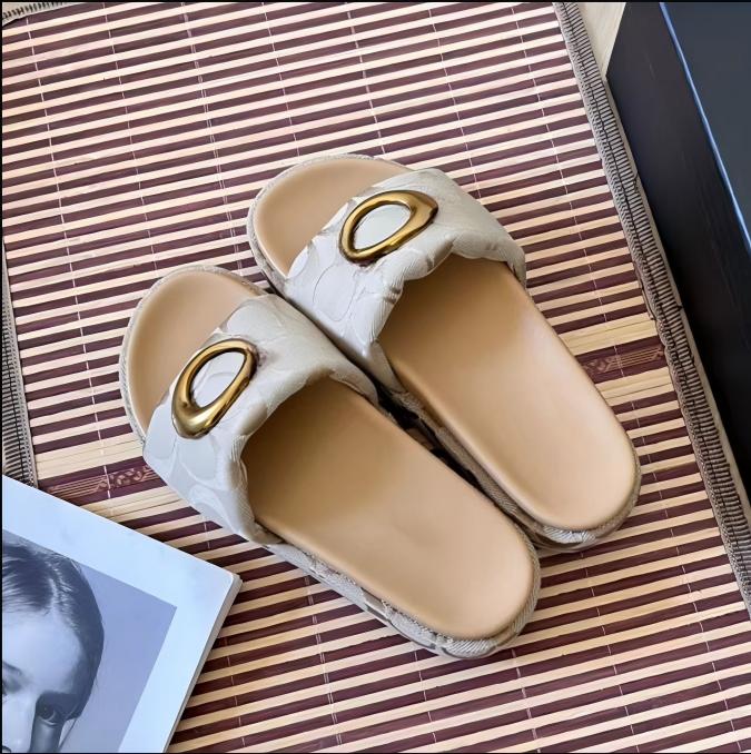 Designers Sandals Luxury Slide Interlocking Women Ladies Hollow new color Platform Slippers Women Slide Sandals Fashion Classics Retro Lovely Beach Sandals ty42