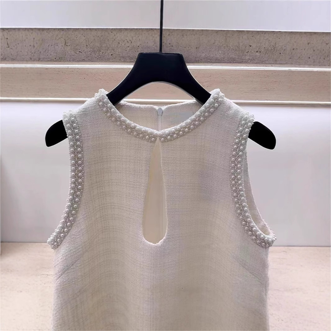 Fashionable Urban Sexy Luxury Early Spring French Small Fragrance Urban Temperament Pearl Decoration Collar Coarse Floral Sleeveless Women's Dres