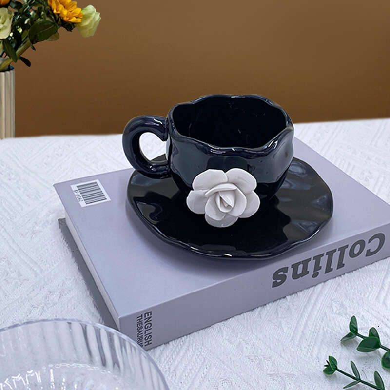Luxury Porcelain Coffee Mugs Artisan Shaped White Rose Saucer Realistic Flower Cup Drinking Utensils Home Kitchen Cozy Tea Break Decor