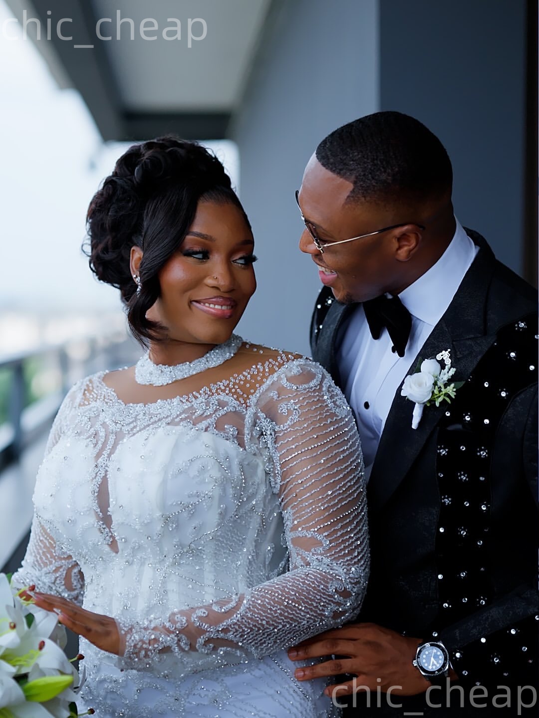 African Aso Ebi 2026 White Mermaid Wedding Dress Beaded Crystals Sequined Detachable Train Sparkly Bridal Gowns Dresses ZJ221