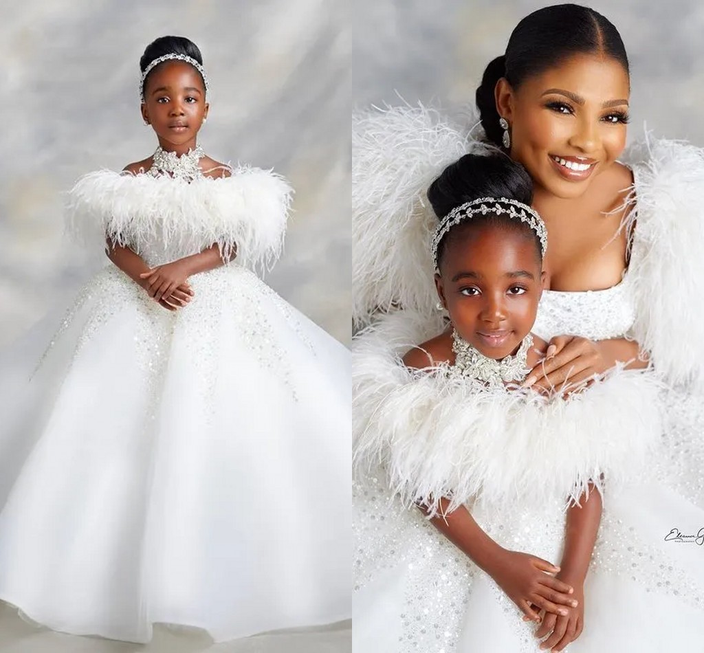 Luxury White Furs Sequined Glitter Flower Girl Wedding Birthday Off Shoulder Puffy Skirt Little Girls Pageant Long First Communion Dress Formal Gown L