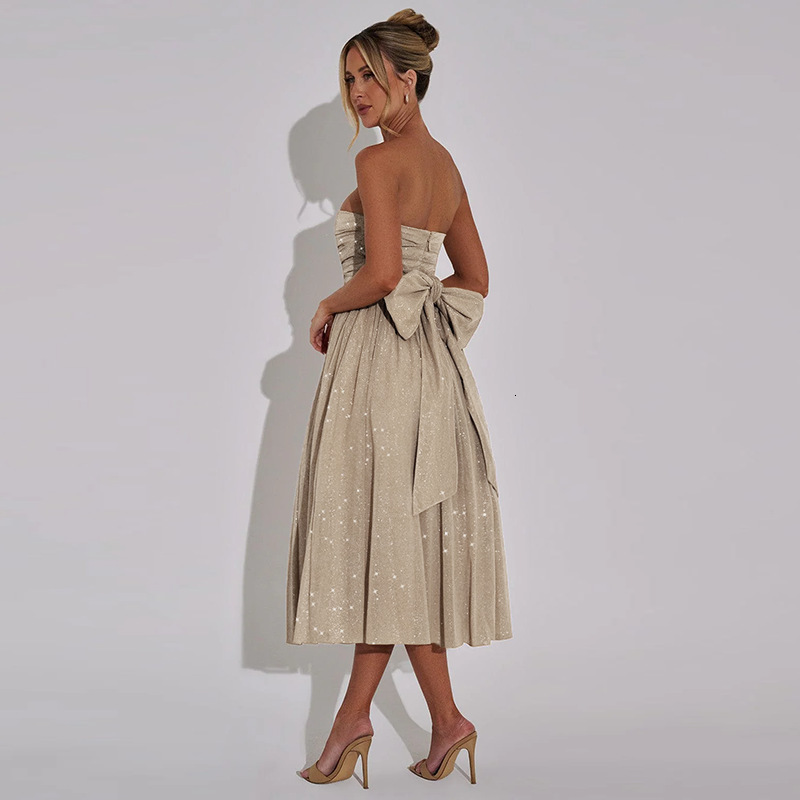 European And American Elegant And Sweet Dress Featuring Sexy Plunging Neckline Open Shoulders Sequin Details And A Tight, Figure-hugging Design For Wo