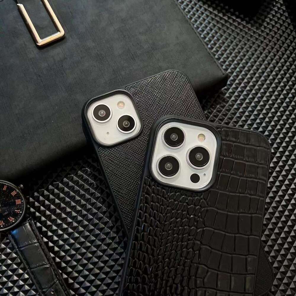 Glitter Crocodile Pattern iPhone Case, Luxury Black Leather Shockproof Cover for iPhone 17 Pro/16/15 Pro Max