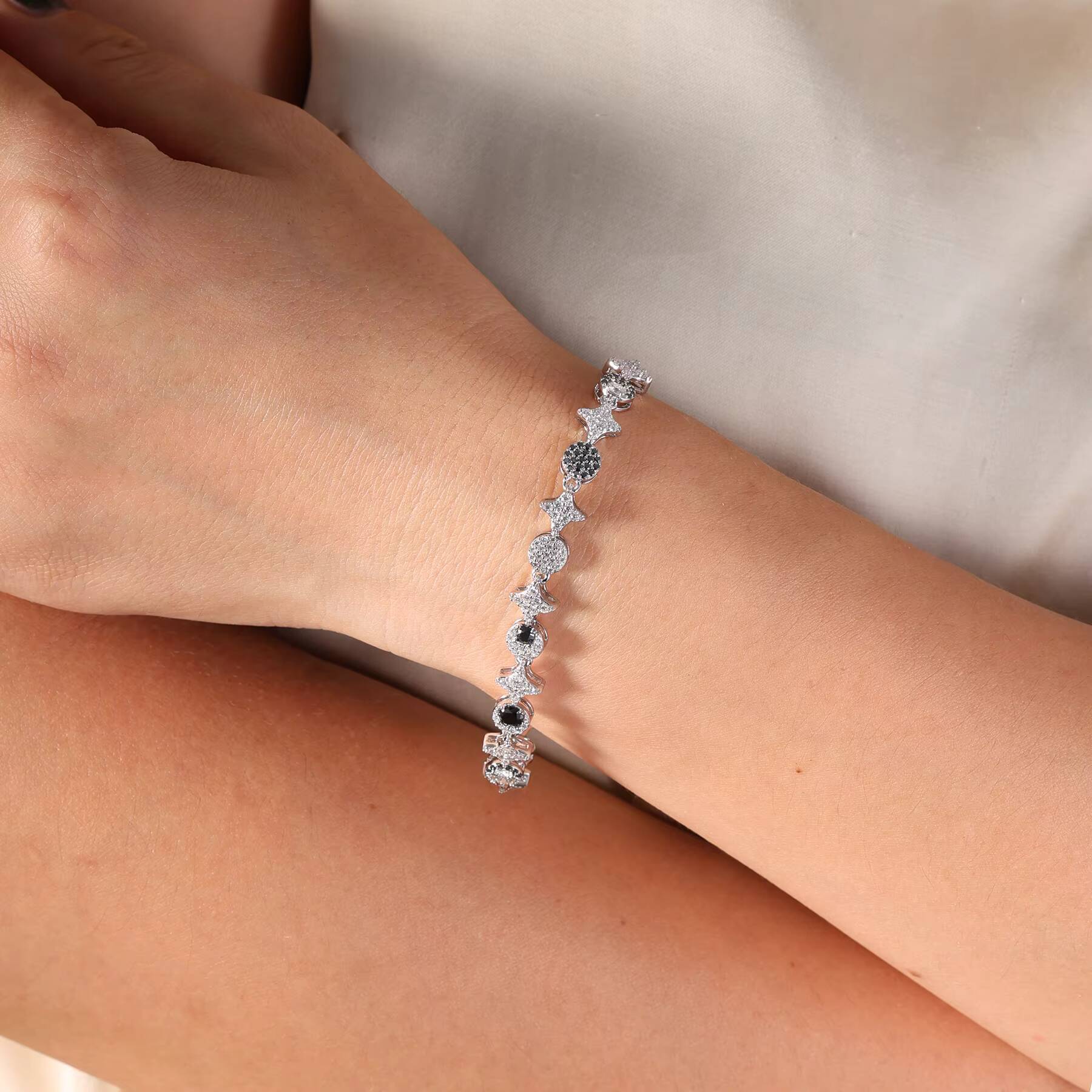 New Arrival 925 Sterling Silver 6mm Iced VVS D Moissanite Diamond Tennis Chain Bracelet with Sun Moon Star Passes Diamond Tester